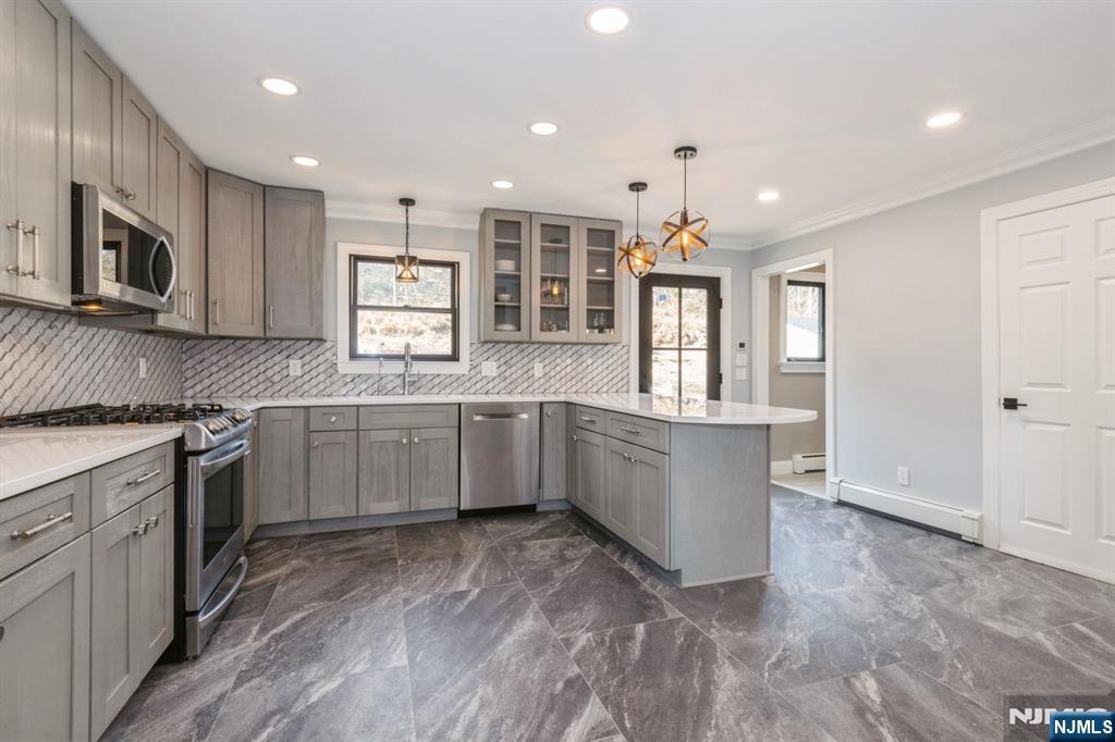 17 Rockaway Valley Road
