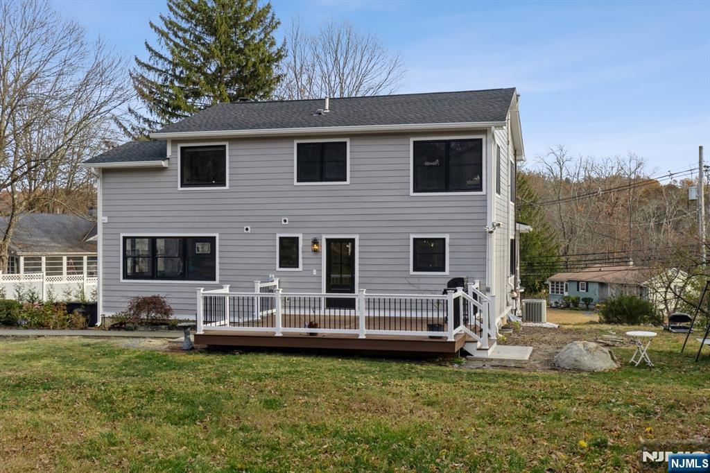 17 Rockaway Valley Road