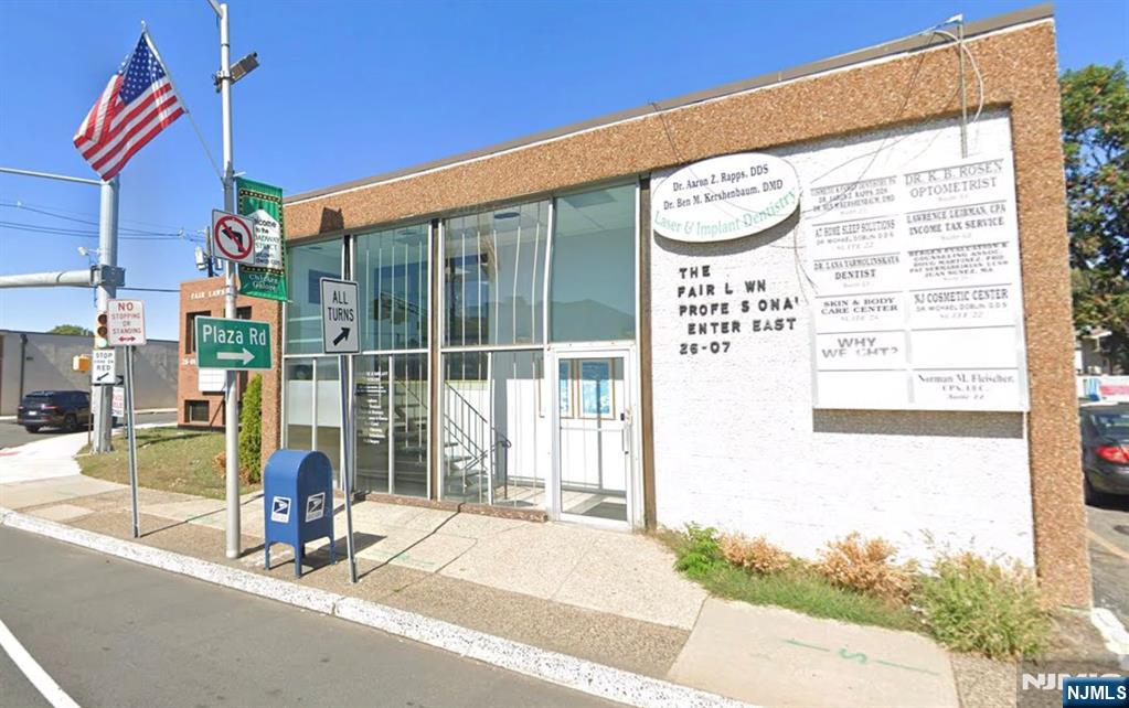 26-07 Broadway - Photo 2