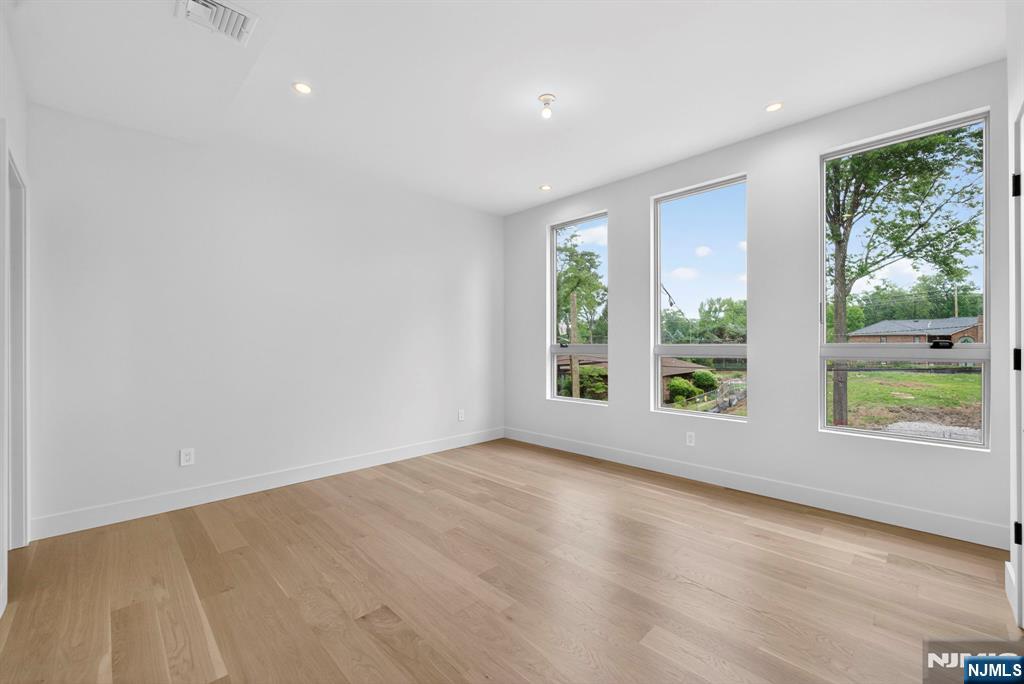 144 Demarest Avenue, Englewood Cliffs, NJ 07632 Listing Photo  16