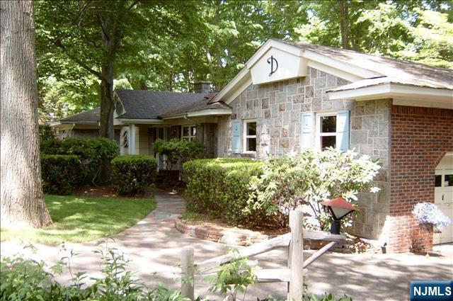 711 W SADDLE RIVER Road - Photo 2