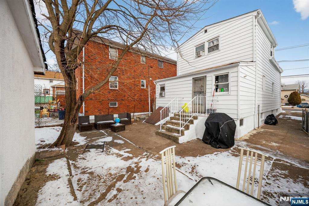 415-417 Preakness Avenue - Photo 4