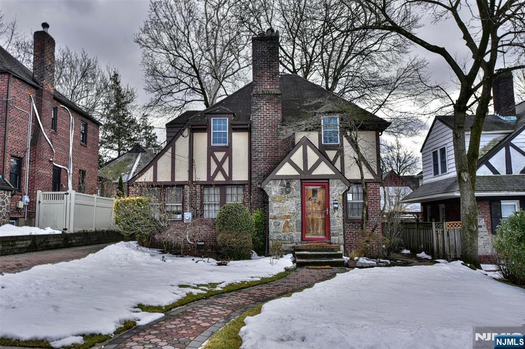 624 Ramapo Road - Photo 4
