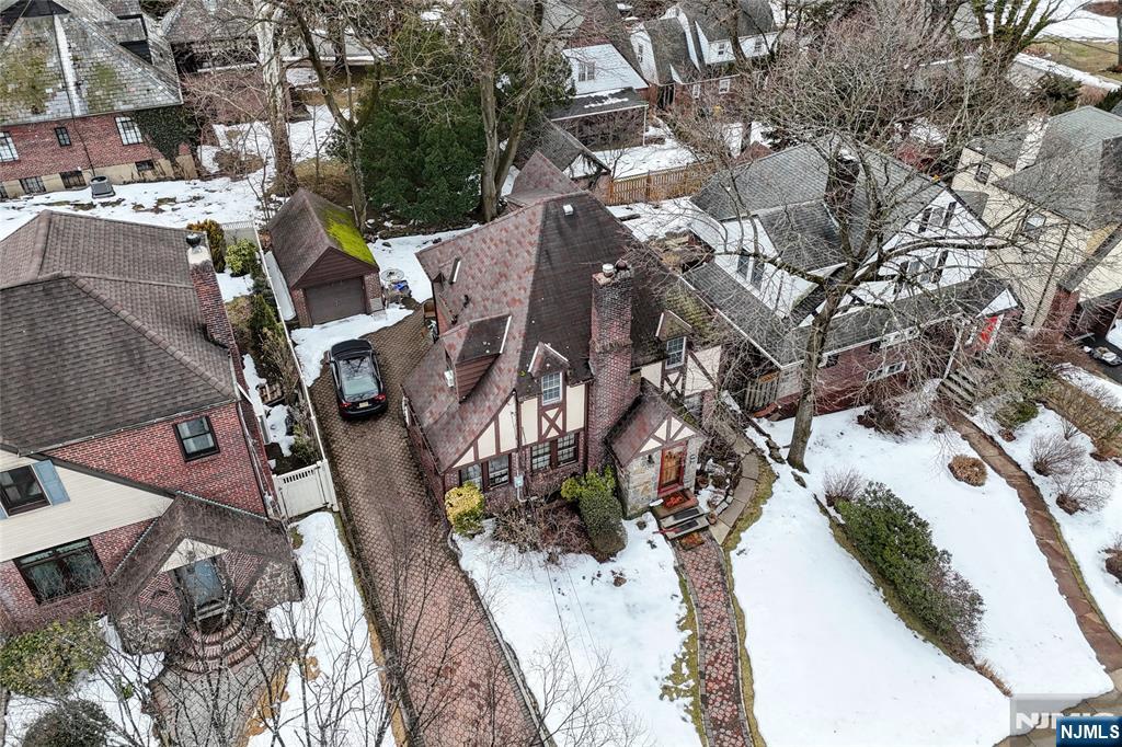 624 Ramapo Road - Photo 5