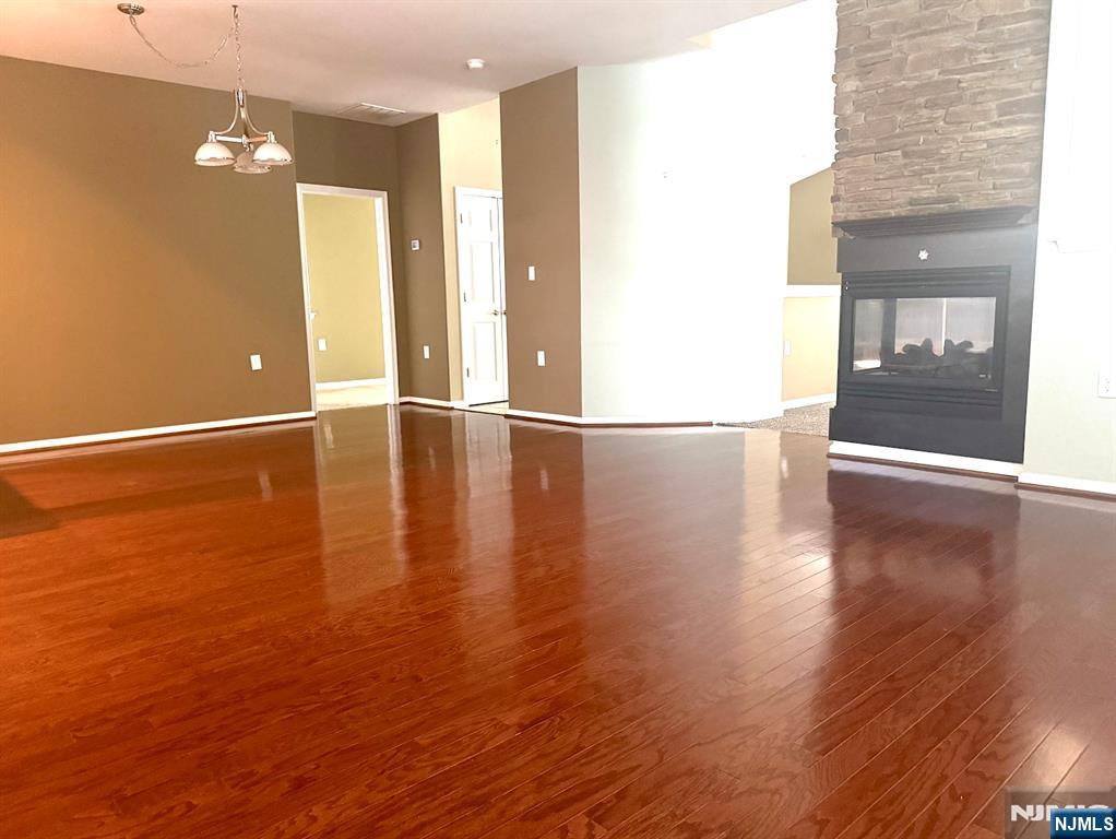 143 Valencia Drive - Photo 5