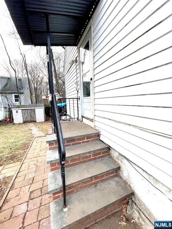 2 Van Valkenburgh Avenue, Bergenfield, NJ, 07621