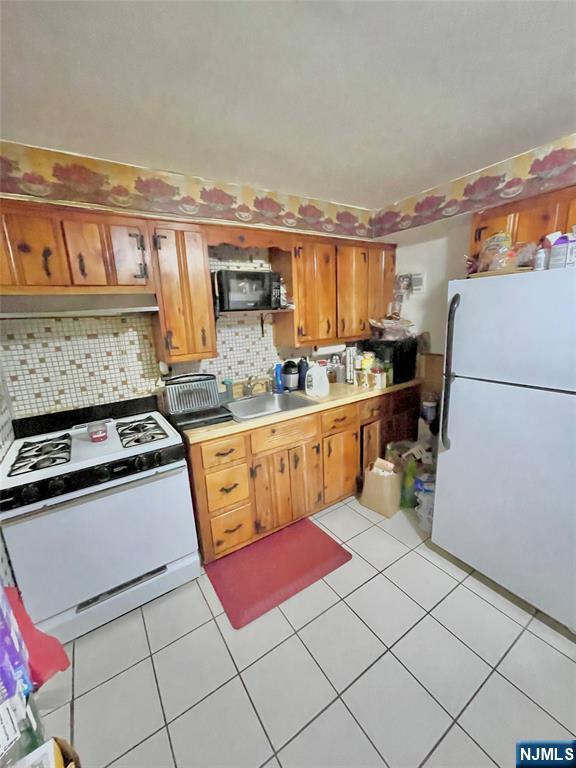 2 Van Valkenburgh Avenue, Bergenfield, NJ, 07621