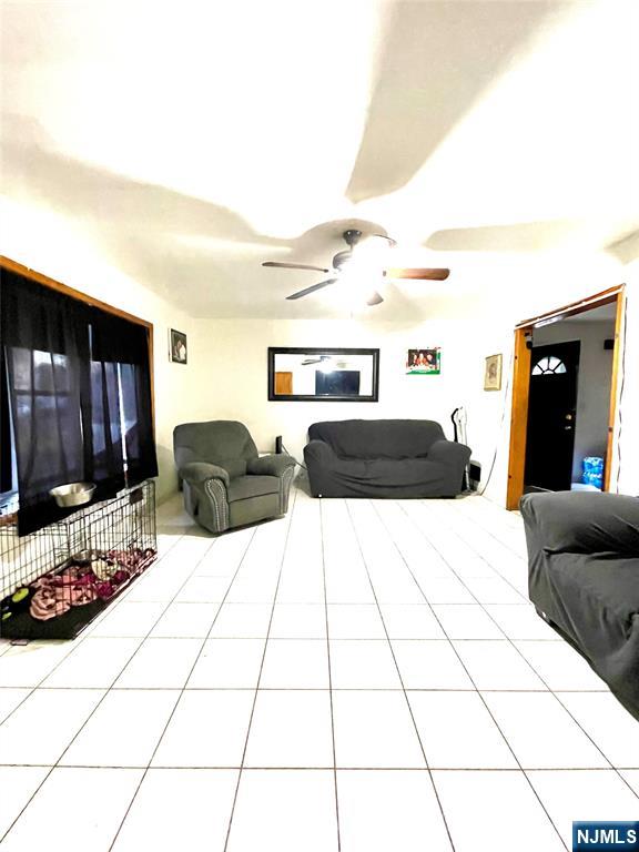 2 Van Valkenburgh Avenue - Photo 4