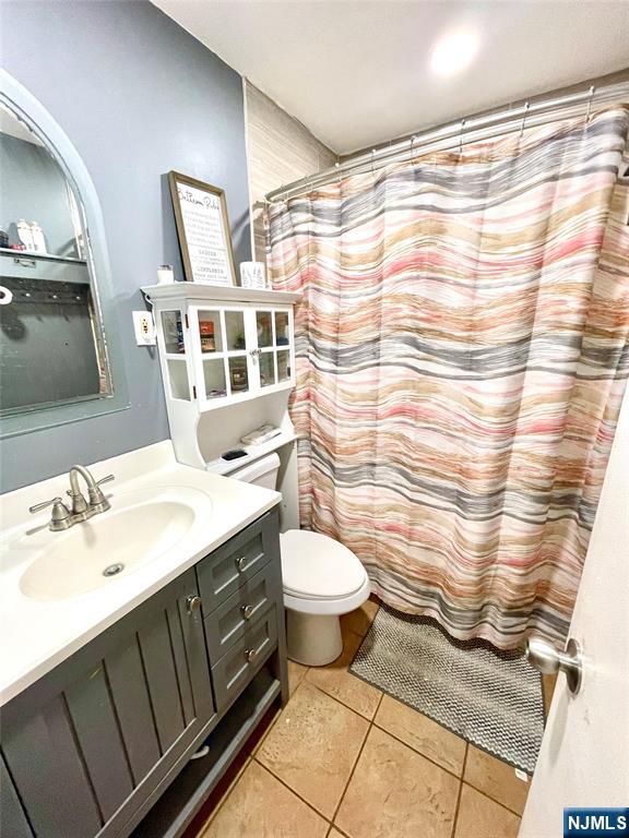 2 Van Valkenburgh Avenue, Bergenfield, NJ, 07621