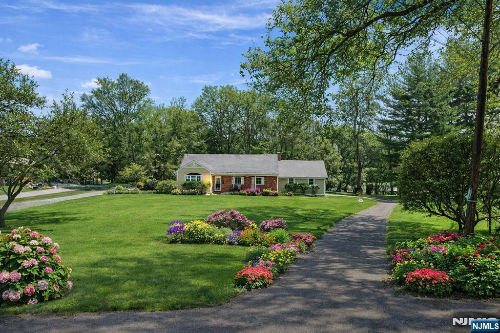 211 Denver Road, Paramus, NJ, 07652