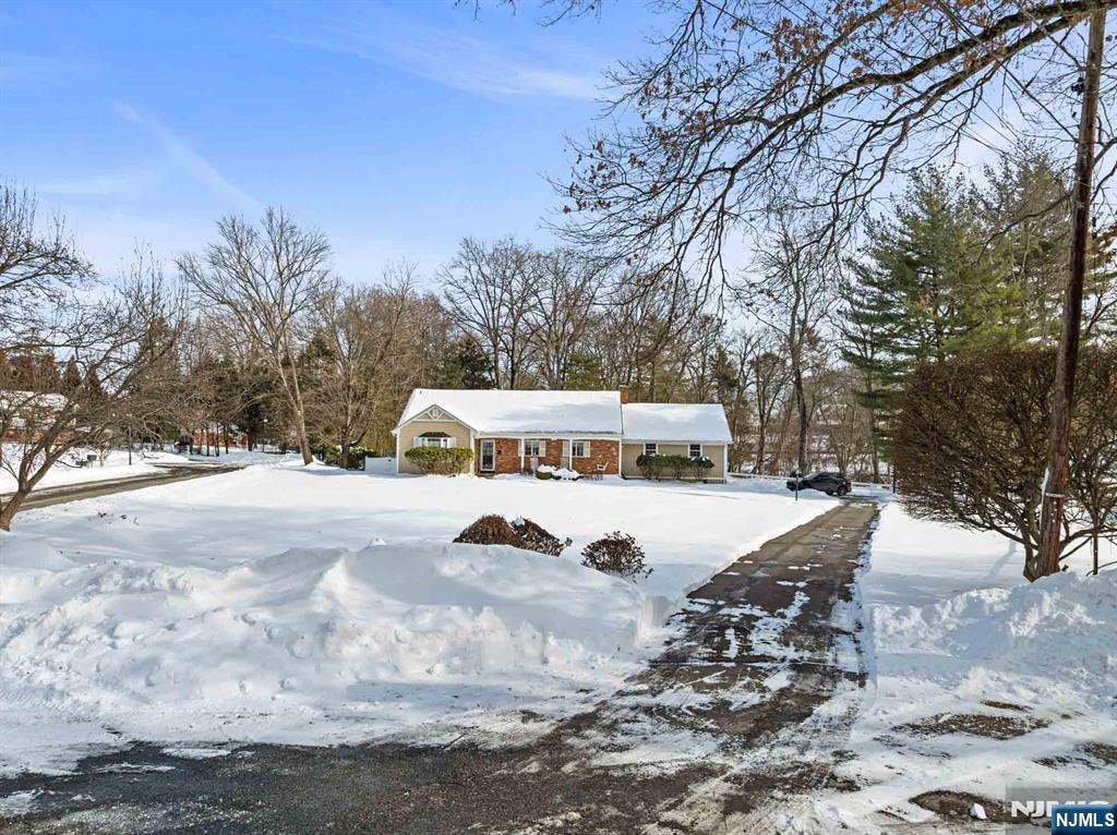 2 Overbrook Place, Hillsdale, NJ, 07642