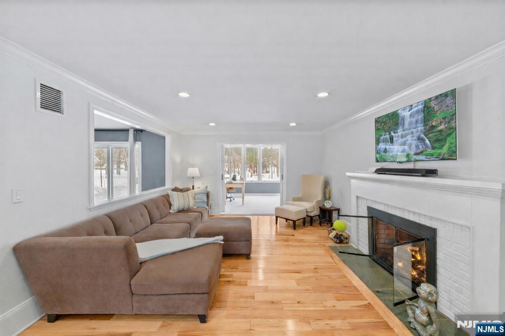 2 Overbrook Place, Hillsdale, NJ, 07642