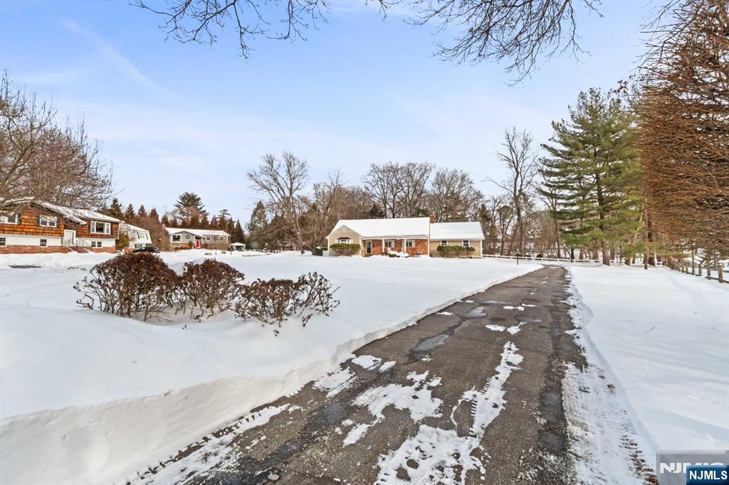 2 Overbrook Place, Hillsdale, NJ, 07642