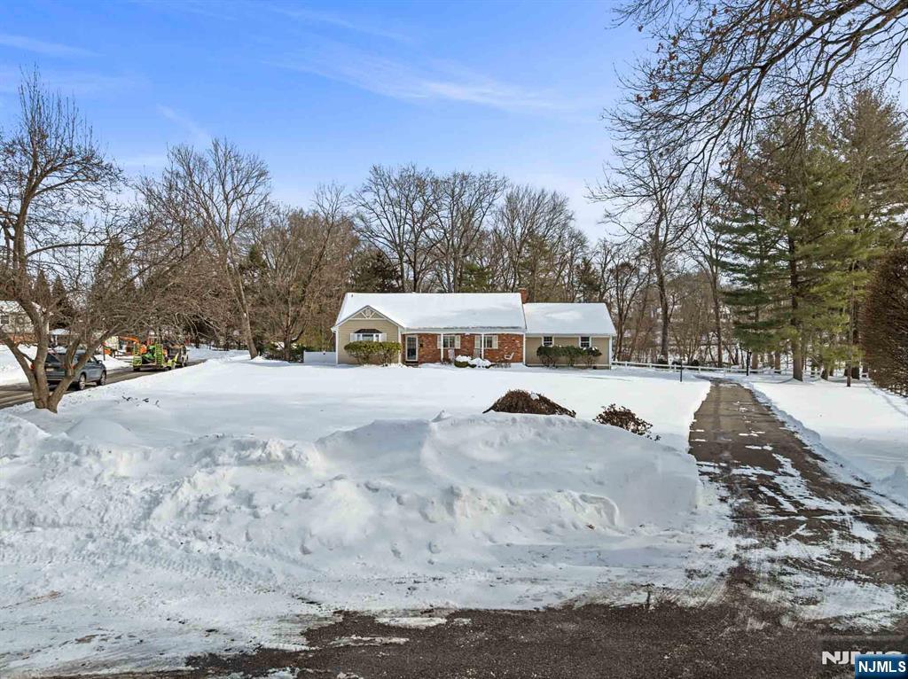 2 Overbrook Place, Hillsdale, NJ, 07642