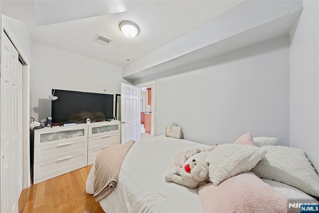 80 Newark Avenue, Paterson, NJ, 07503