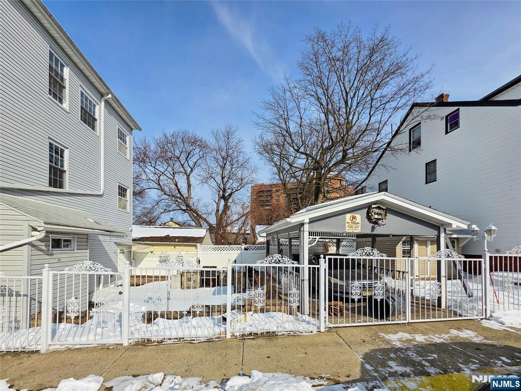 80 Newark Avenue, Paterson, NJ, 07503