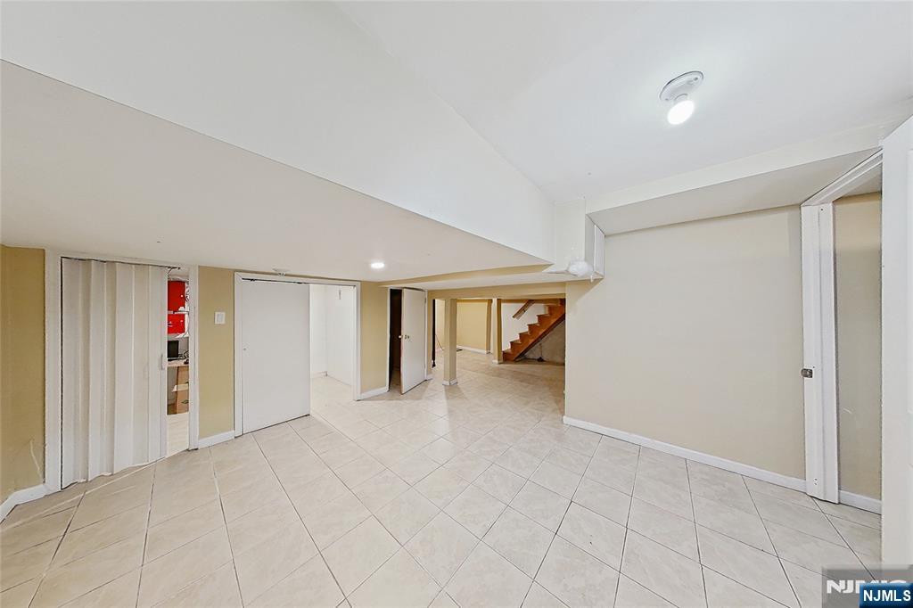 80 Newark Avenue, Paterson, NJ, 07503