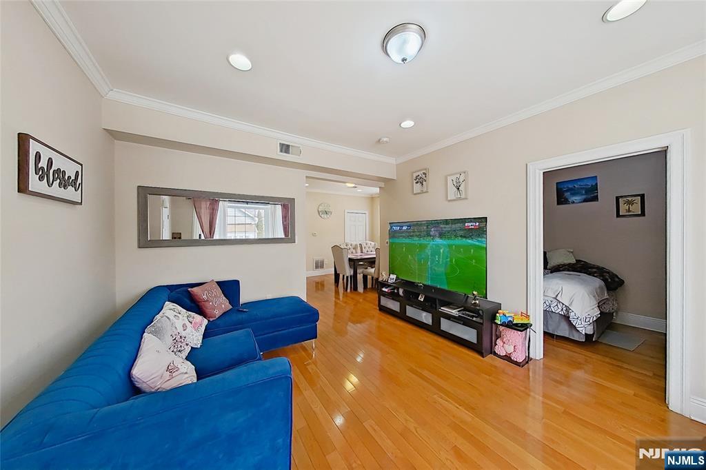 80 Newark Avenue, Paterson, NJ, 07503