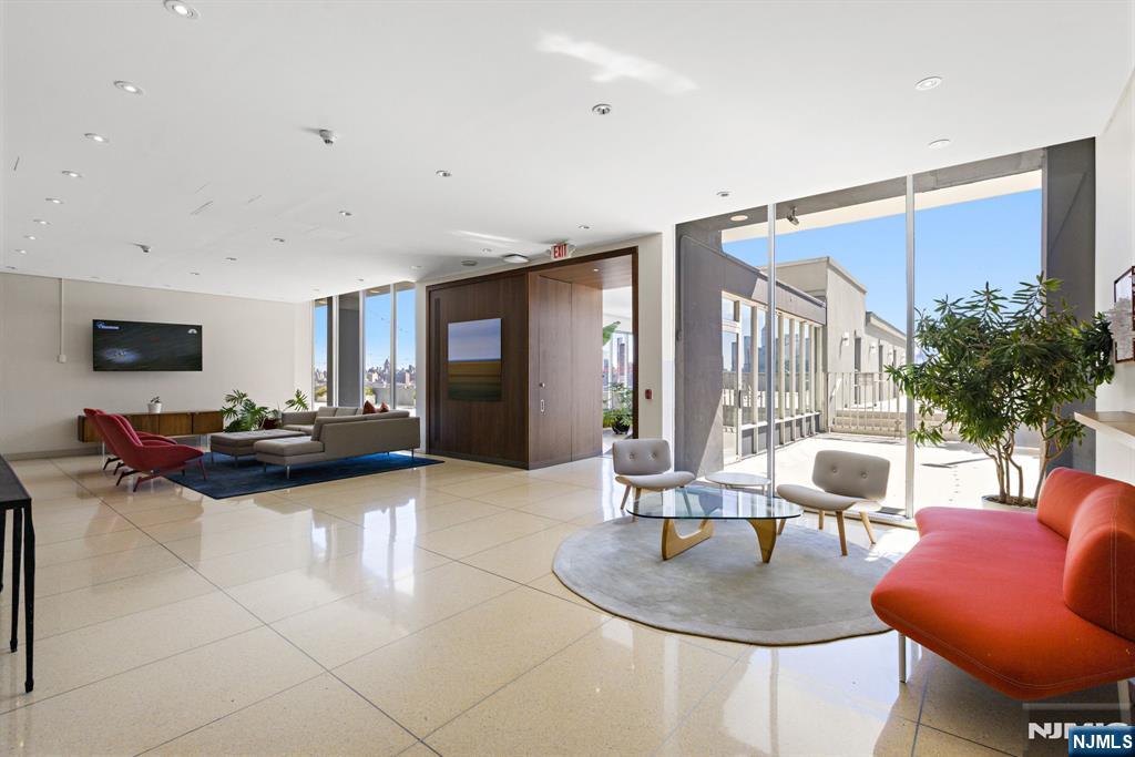 6050 E John F Kennedy Boulevard #20G