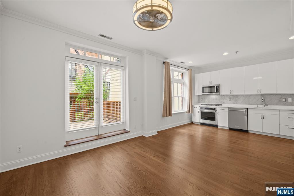 104 York Street UNIT 2A, Jersey City, NJ, 07302