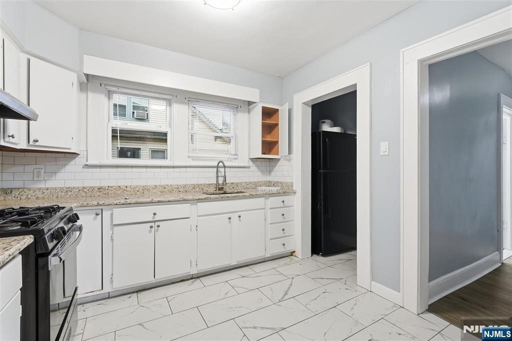 28-30 Monticello Avenue - Photo 4