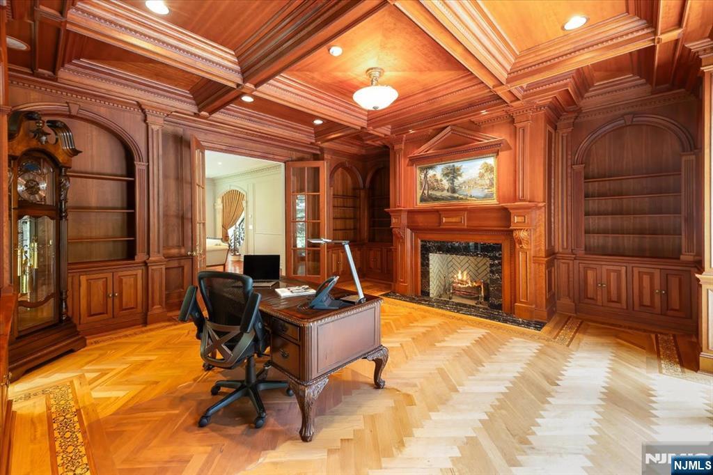 47 Fox Hedge Road, Saddle River, NJ 07458 Listing Photo  10