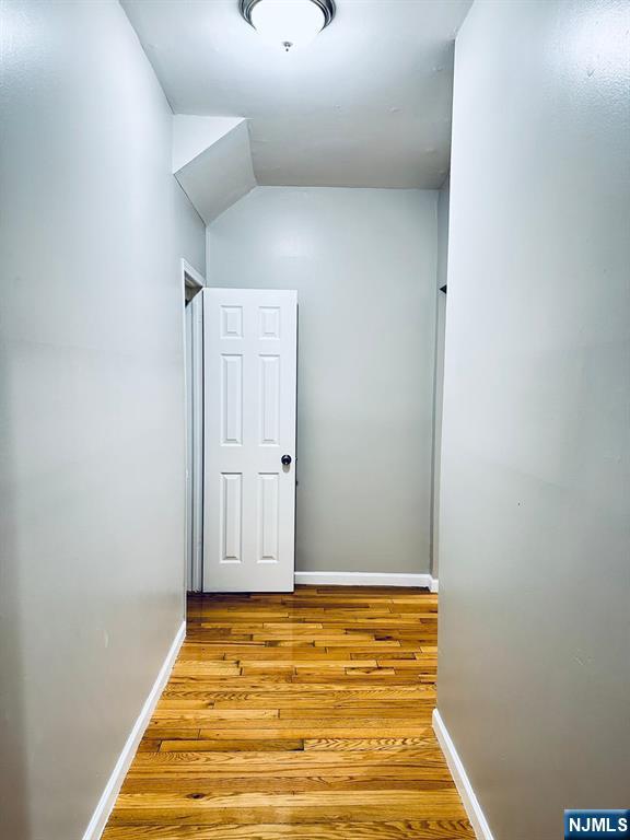 420 Jelliff Avenue 3rd Flr - Photo 2