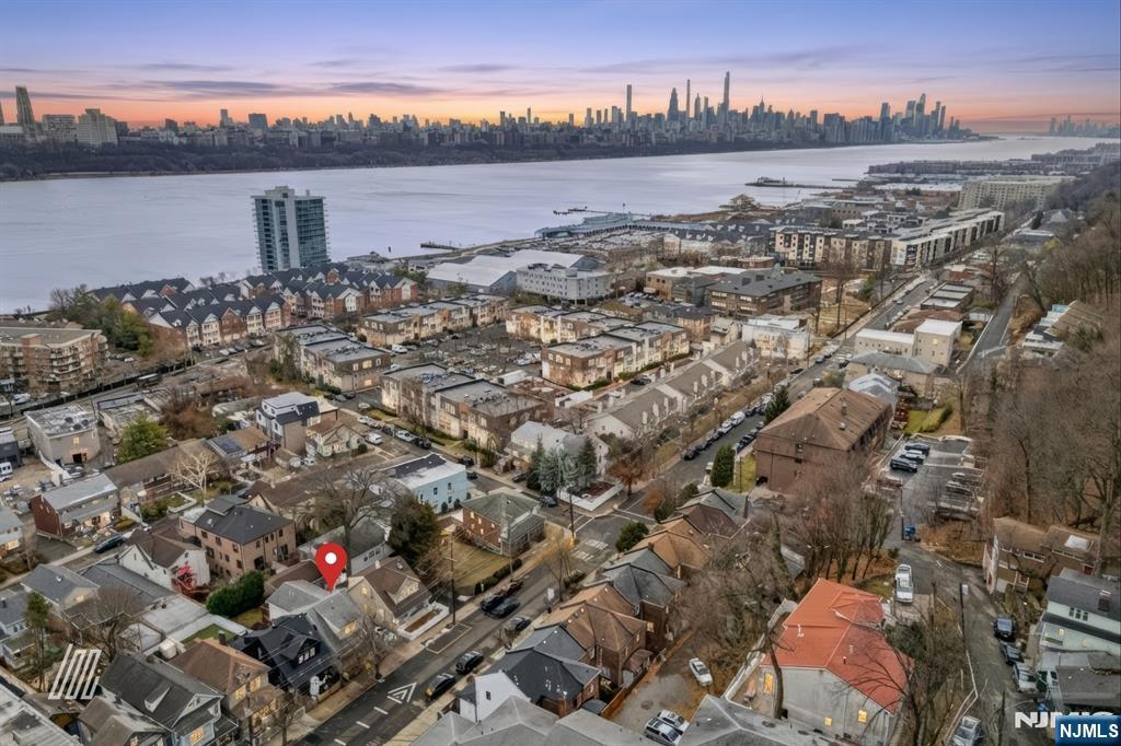 127 E Village Circle, Paramus, NJ, 07652