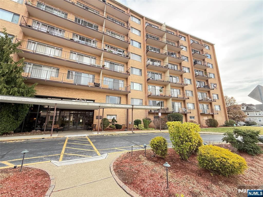 Homes for sale in Ridgefield Park, NJ | 265 Main #702, Ridgefield Park, NJ 07660 | MLS# 26001586