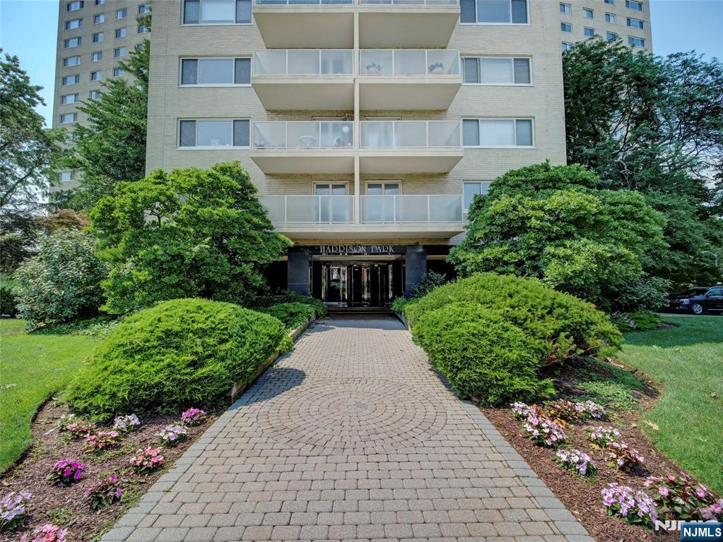 377 Harrison Street - Photo 3