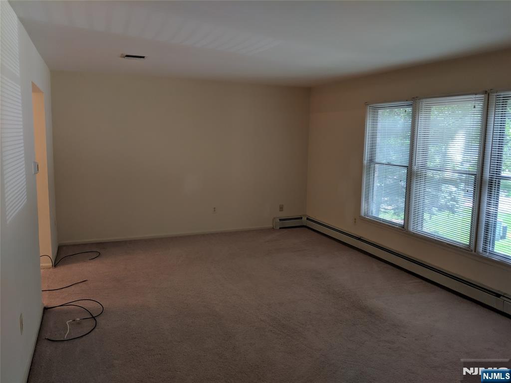 637 Jefferson Ave, Elizabeth City, NJ, 07201-1203