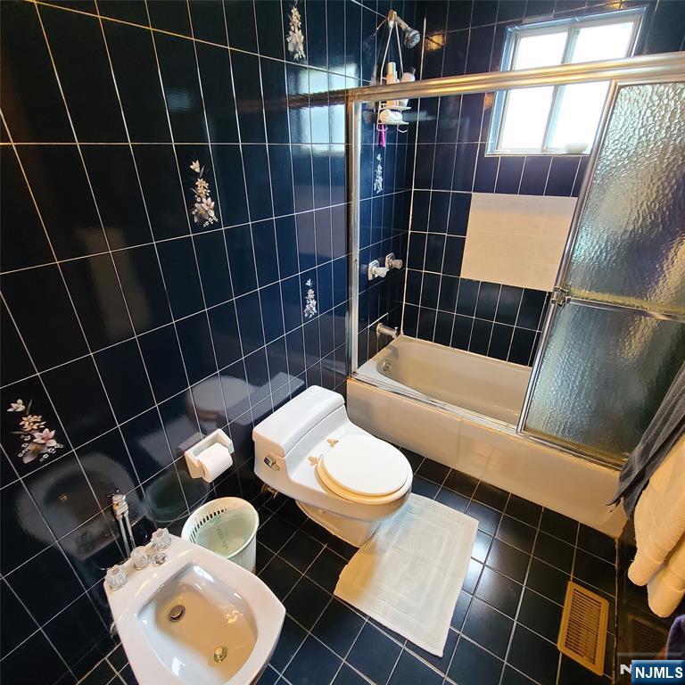 792 Kingsland Avenue