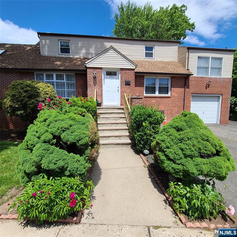 792 Kingsland Avenue