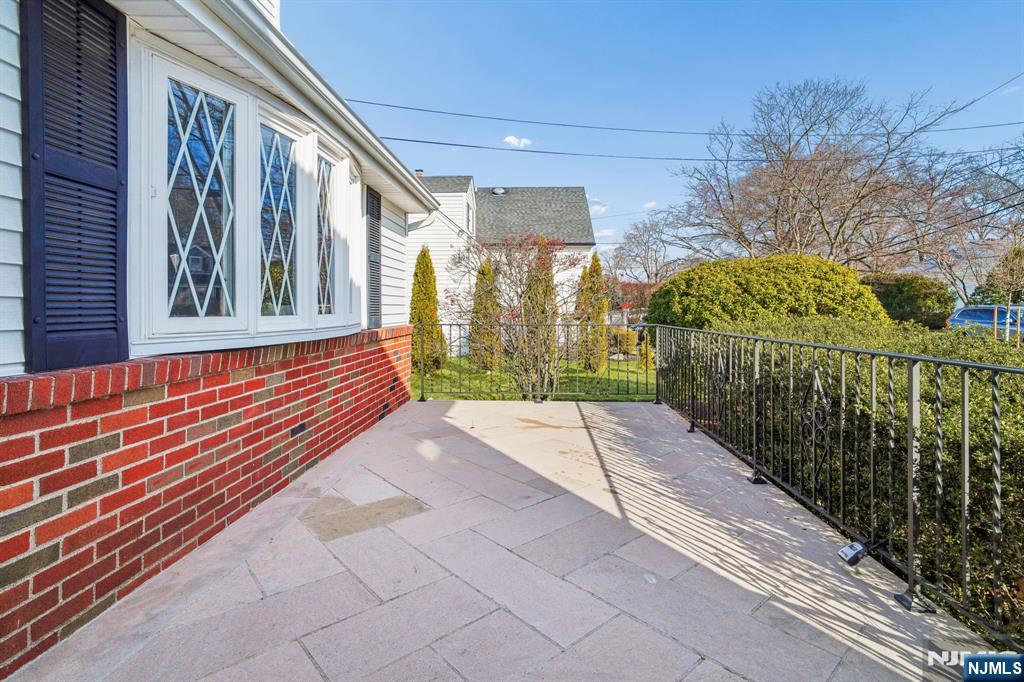 127 E Village Circle, Paramus, NJ, 07652