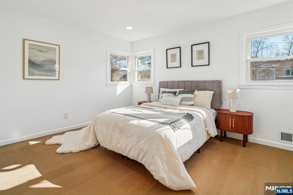 127 E Village Circle, Paramus, NJ, 07652