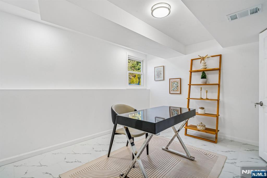 127 E Village Circle, Paramus, NJ, 07652