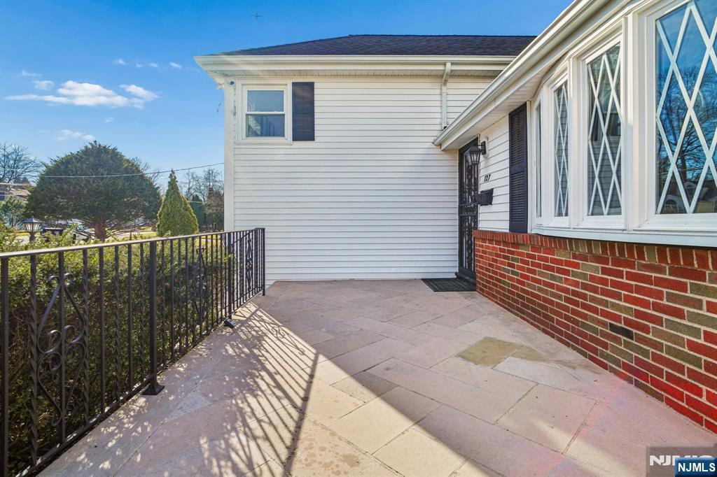 127 E Village Circle, Paramus, NJ, 07652