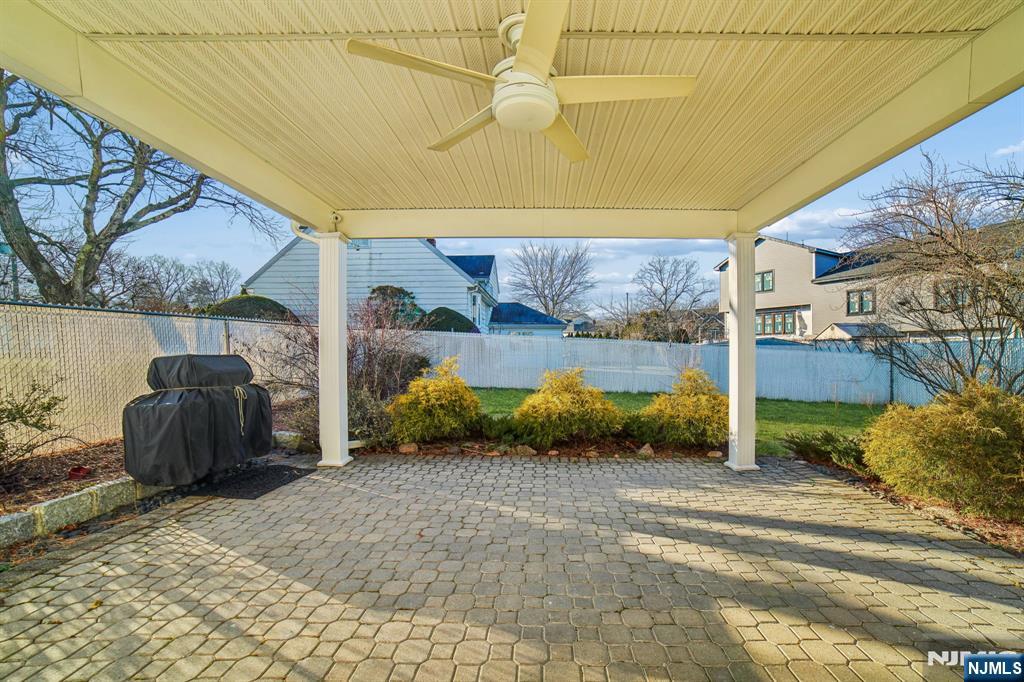 127 E Village Circle, Paramus, NJ, 07652