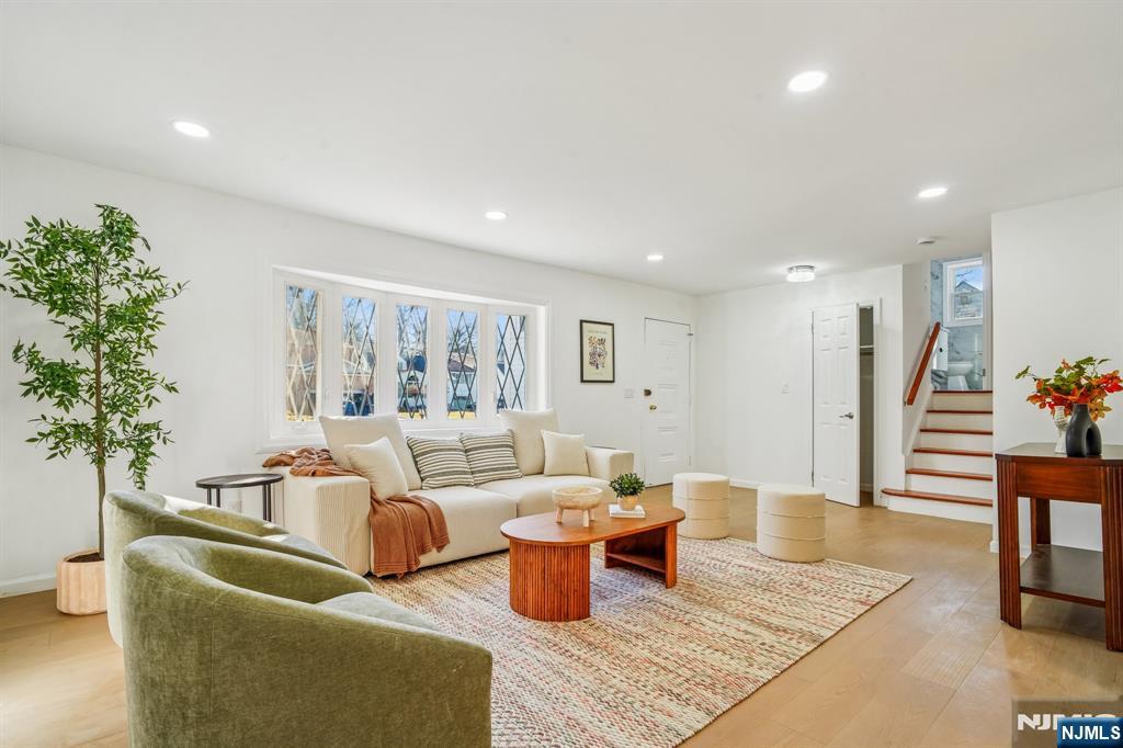 127 E Village Circle, Paramus, NJ, 07652