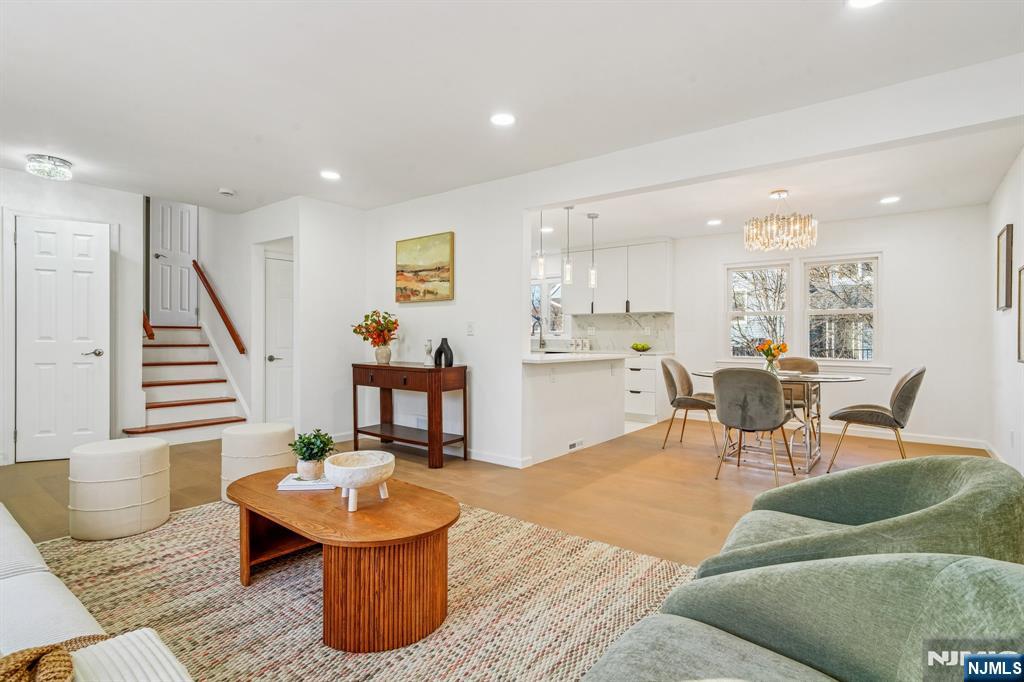 127 E Village Circle, Paramus, NJ, 07652