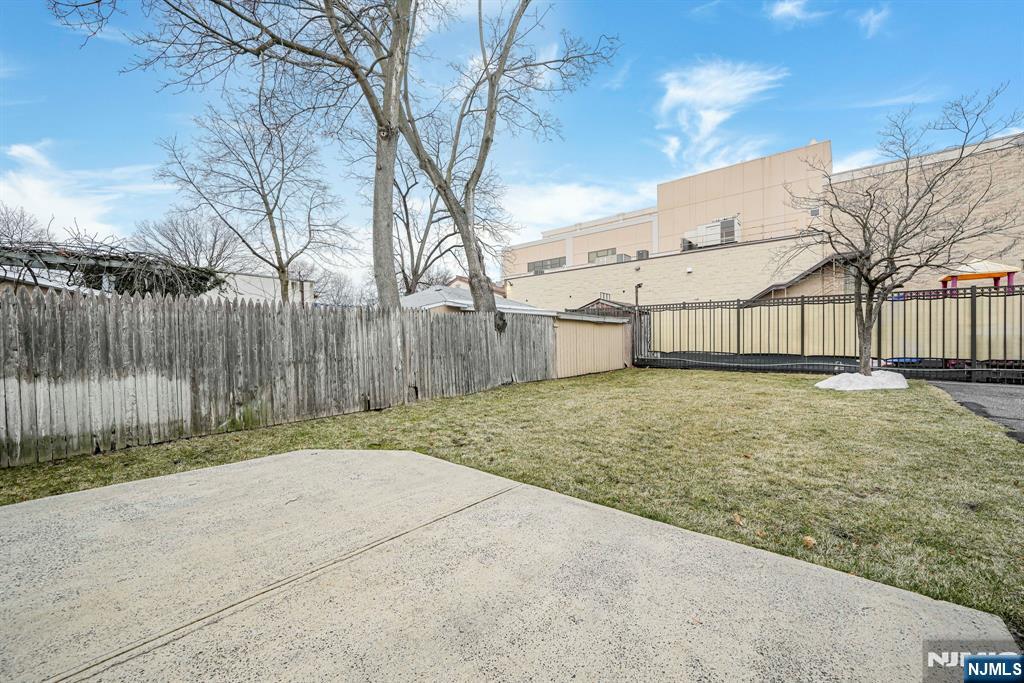 17 Central, Tenafly, NJ, 07670