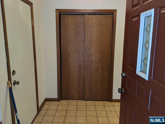 4 Lee Court, Waldwick, NJ 07463 Listing Photo  3