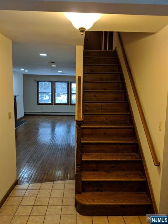 4 Lee Court, Waldwick, NJ 07463 Listing Photo  7