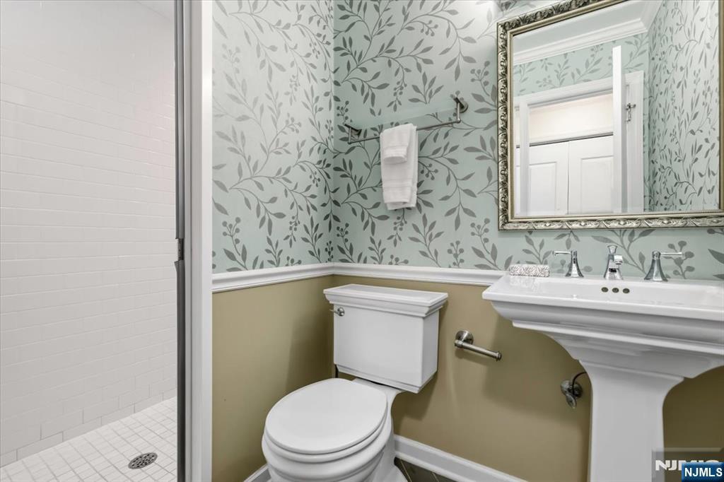 5 Michele Court, Cresskill, NJ, 07626