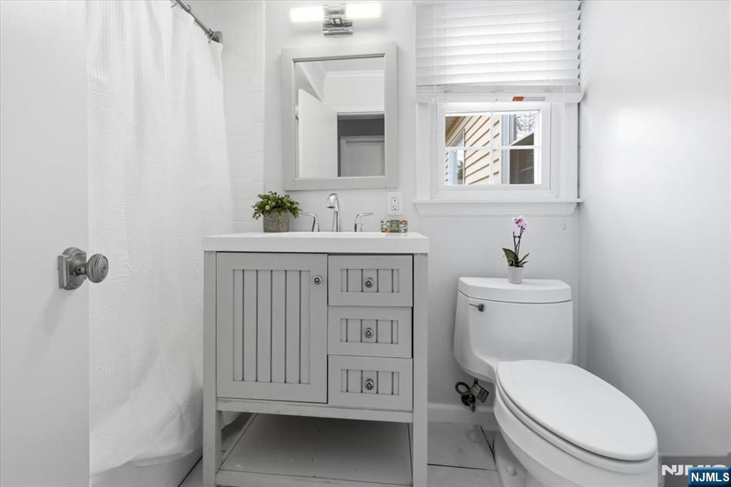 5 Michele Court, Cresskill, NJ, 07626