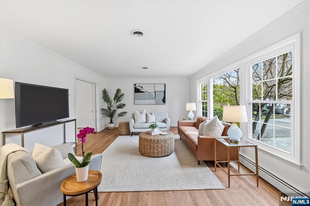 5 Michele Court, Cresskill, NJ, 07626