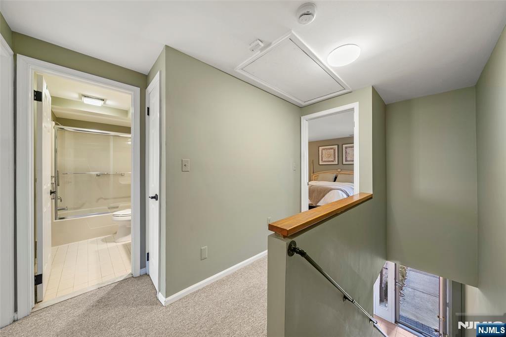 24 Meadowview Court, Leonia, NJ, 07605