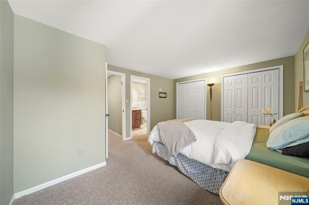 24 Meadowview Court, Leonia, NJ, 07605