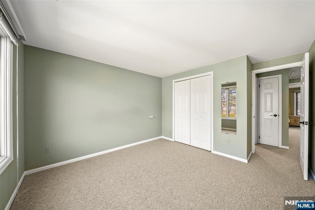 24 Meadowview Court, Leonia, NJ, 07605