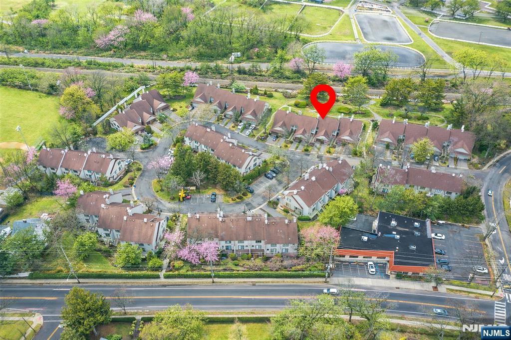 24 Meadowview Court, Leonia, NJ, 07605